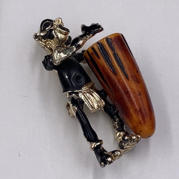 Rare Set Tribal Bakelite Drummer Figurals Original Card - Picture 3 of 7